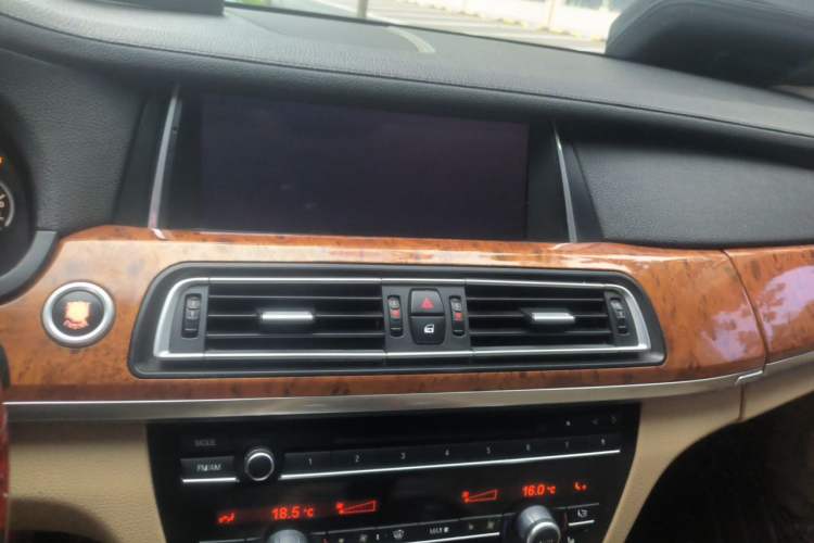 Used BMW 7 Series 2009 730Li Leading Model Audio And AC Panel