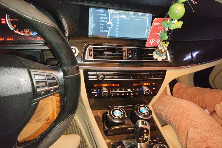 Used BMW 7 Series 2009 730Li Luxury Model Audio And AC Panel