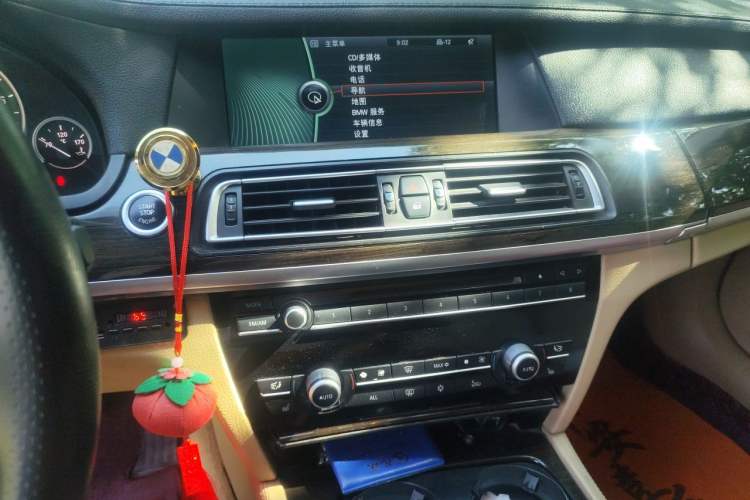 Used BMW 7 Series 2009 740Li Leading Model Audio And AC Panel
