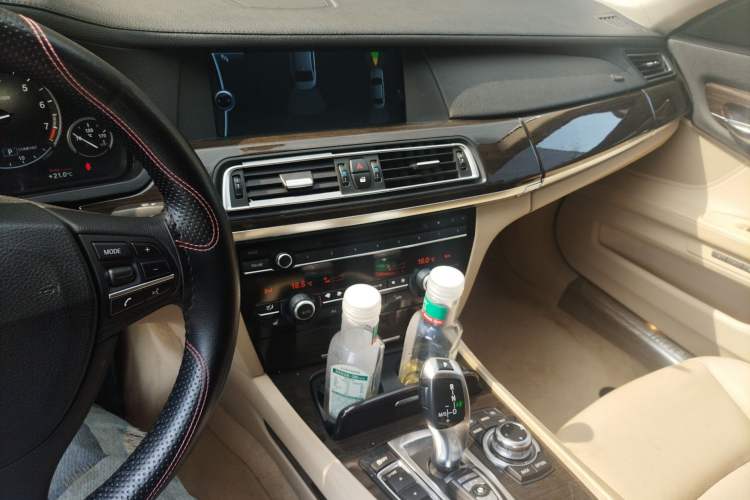 Used BMW 7 Series 2009 730Li Leading Model Audio And AC Panel