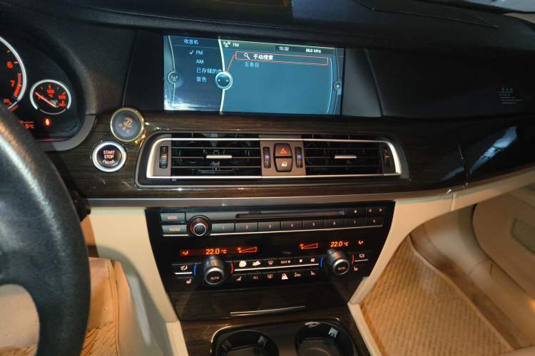 Used BMW 7 Series 2009 740Li Leading Model Audio And AC Panel