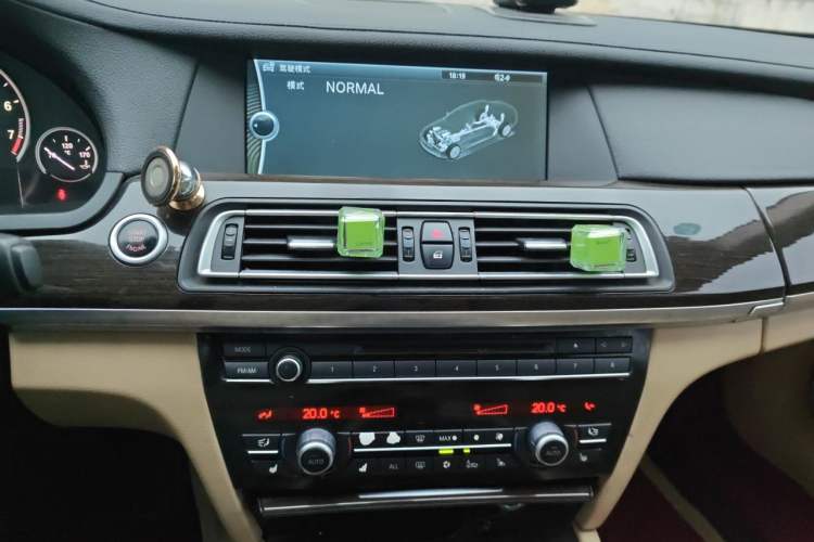 Used BMW 7 Series 2009 730Li Luxury Model Audio And AC Panel