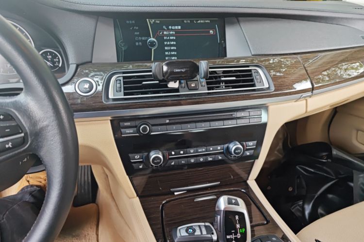 Used BMW 7 Series 2009 740Li Luxury Model Audio And AC Panel