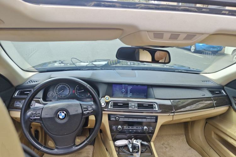 Used BMW 7 Series 2009 740Li Leading Model Center Console