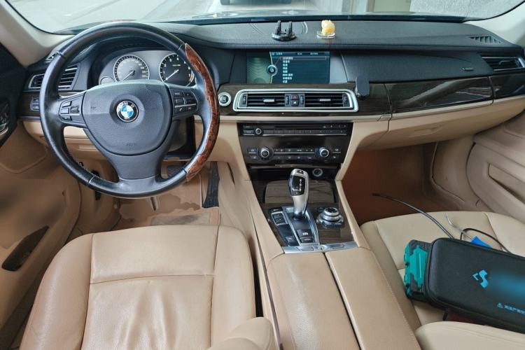 Used BMW 7 Series 2009 740Li Leading Model Center Console