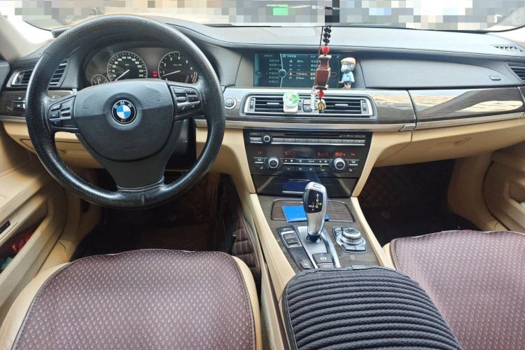 Used BMW 7 Series 2009 740Li Leading Model Center Console