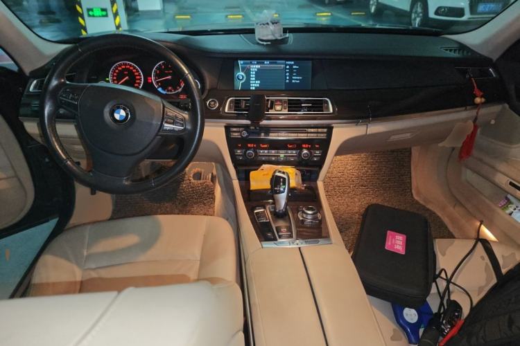 Used BMW 7 Series 2009 740Li Leading Model Center Console