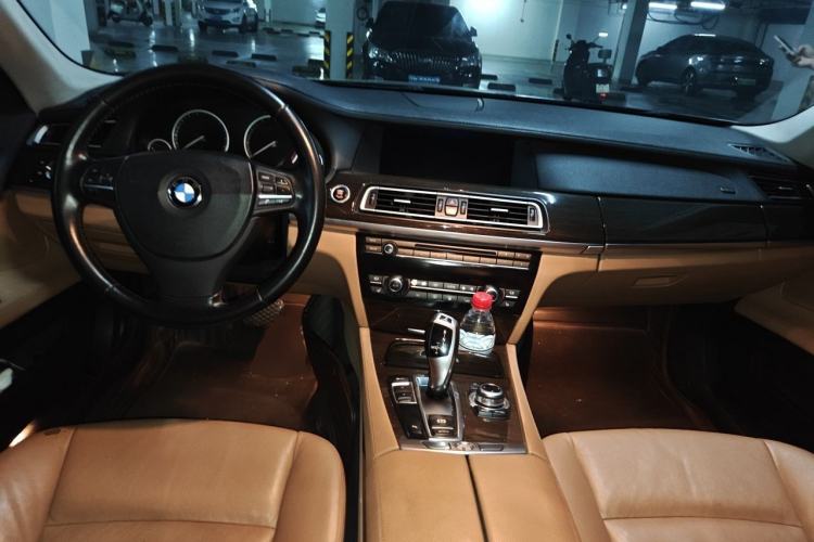 Used BMW 7 Series 2009 740Li Leading Model Center Console