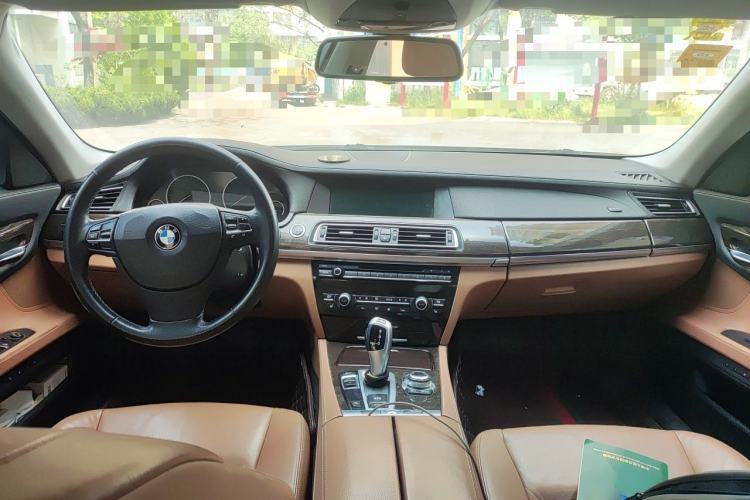 Used BMW 7 Series 2009 740Li Leading Model Center Console