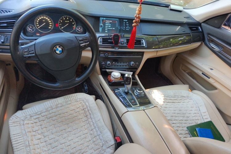 Used BMW 7 Series 2009 740Li Luxury Model Center Console