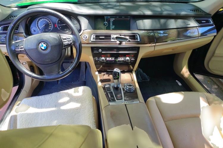 Used BMW 7 Series 2009 740Li Leading Model Center Console