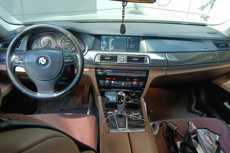 Used BMW 7 Series 2009 730Li Luxury Model Center Console