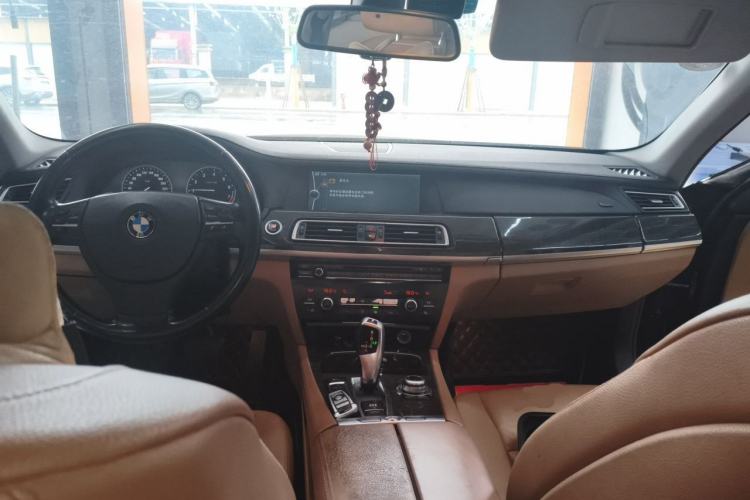 Used BMW 7 Series 2009 740Li Leading Model Center Console