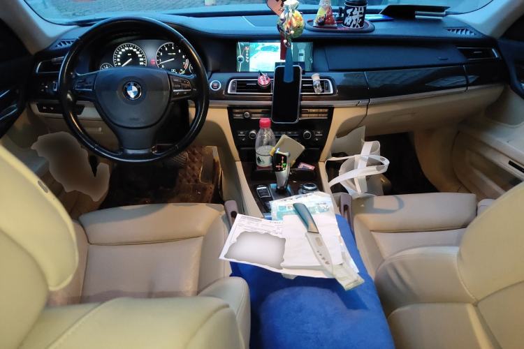 Used BMW 7 Series 2009 740Li Luxury Model Center Console