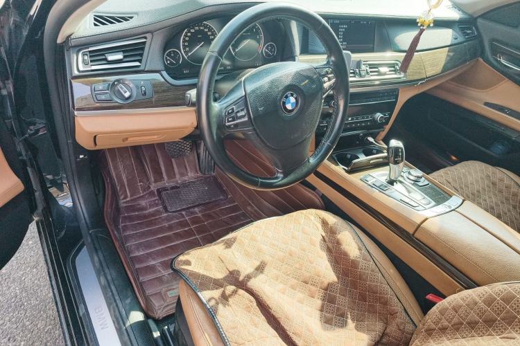 Used BMW 7 Series 2009 730Li Luxury Model Center Console