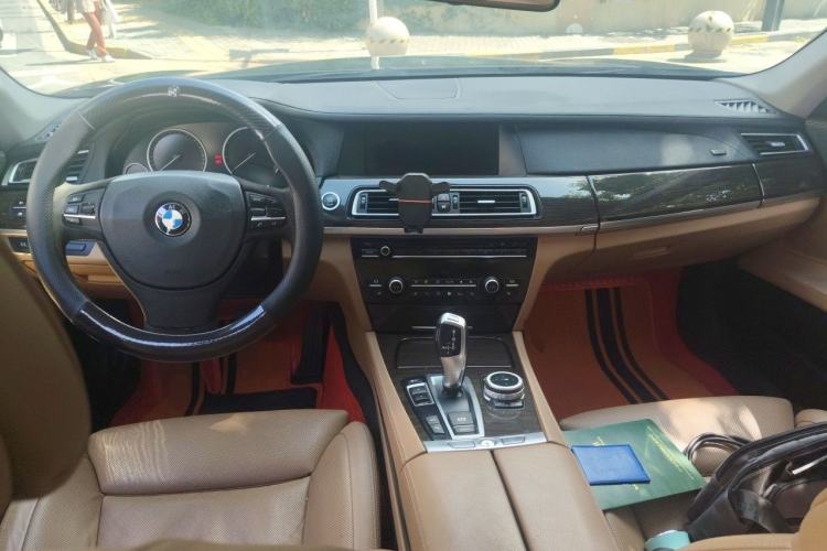 Used BMW 7 Series 2009 740Li Luxury Edition Center Console