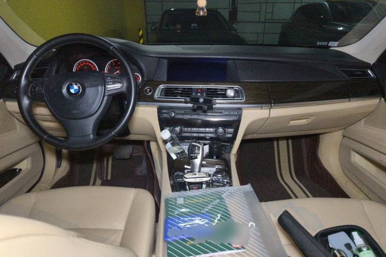 Used BMW 7 Series 2009 740Li Leading Model Center Console