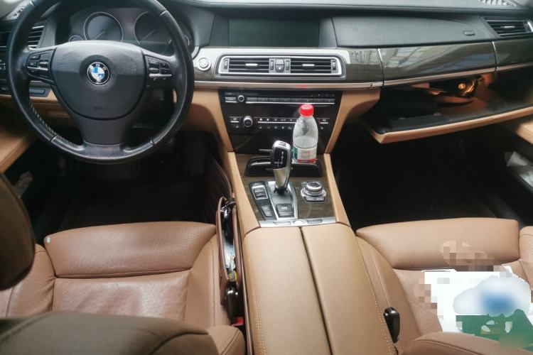 Used BMW 7 Series 2009 740Li Luxury Model Center Console