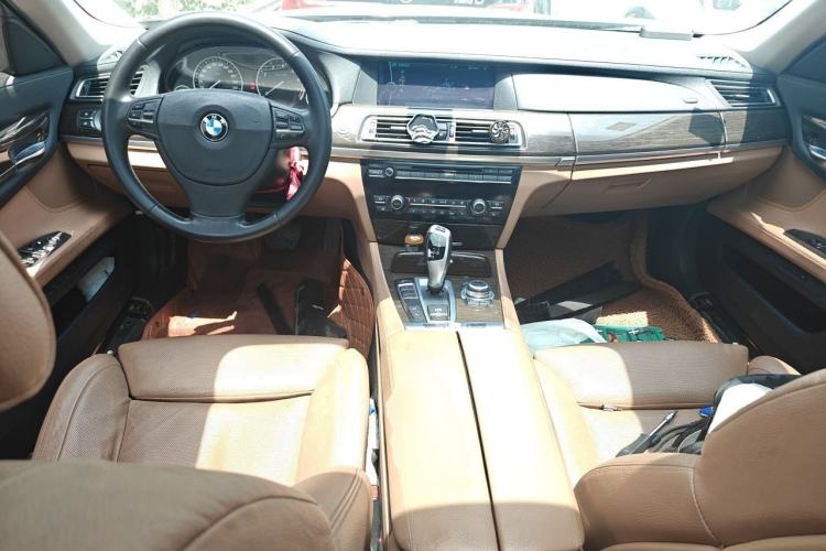 Used BMW 7 Series 2009 730Li Luxury Model Center Console