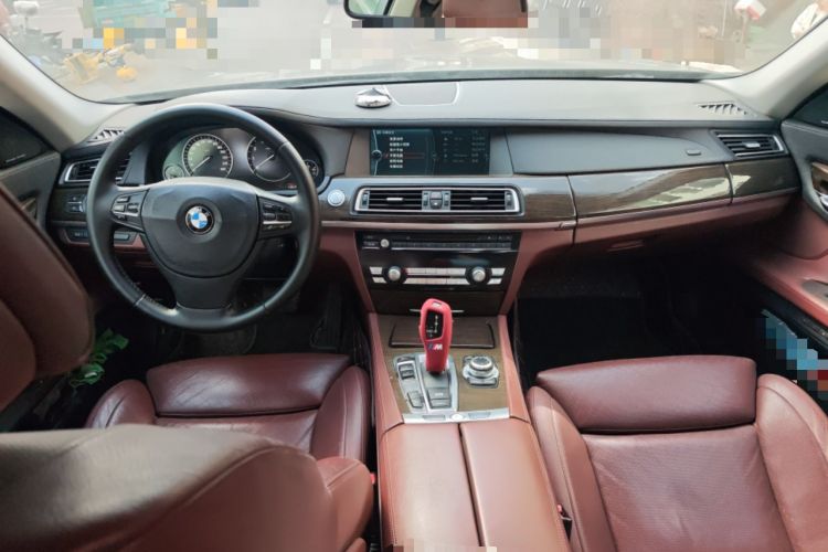 Used BMW 7 Series 2009 740Li Luxury Model Center Console