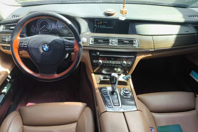 Used BMW 7 Series 2009 740Li Luxury Edition Center Console