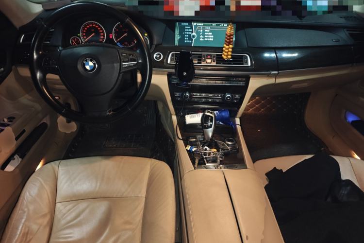 Used BMW 7 Series 2009 740Li Leading Model Center Console