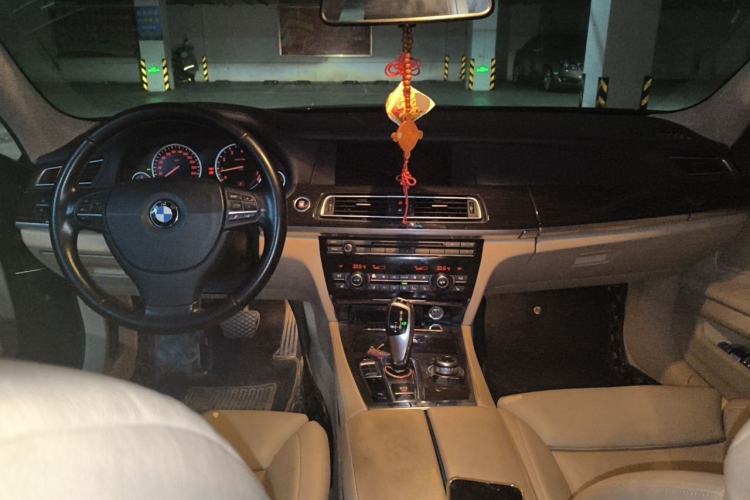 Used BMW 7 Series 2009 730Li Luxury Model Center Console