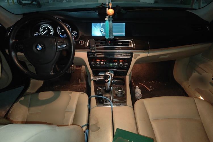 Used BMW 7 Series 2009 740Li Leading Model Center Console