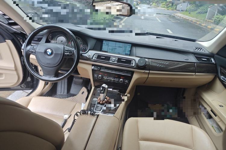 Used BMW 7 Series 2009 740Li Leading Model Center Console