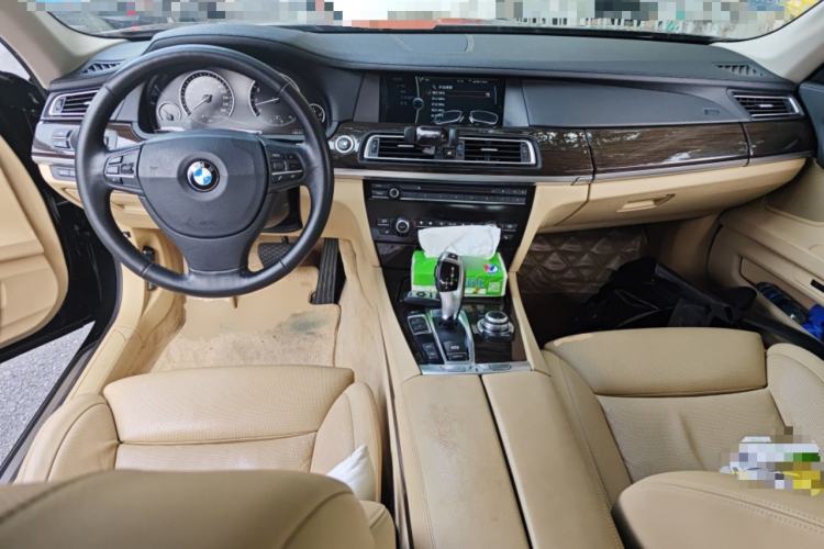 Used BMW 7 Series 2009 740Li Luxury Model Center Console