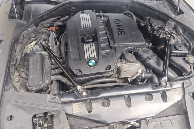 Used BMW 7 Series 2009 740Li Leading Model Engine Bay