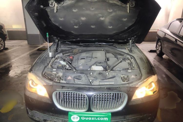 Used BMW 7 Series 2009 730Li Leading Model Engine Bay