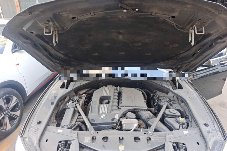Used BMW 7 Series 2009 740Li Leading Model Engine Bay