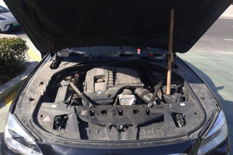 Used BMW 7 Series 2009 740Li Luxury Model Engine Bay