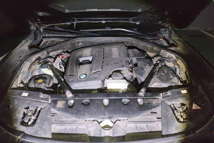 Used BMW 7 Series 2009 730Li Luxury Model Engine Bay
