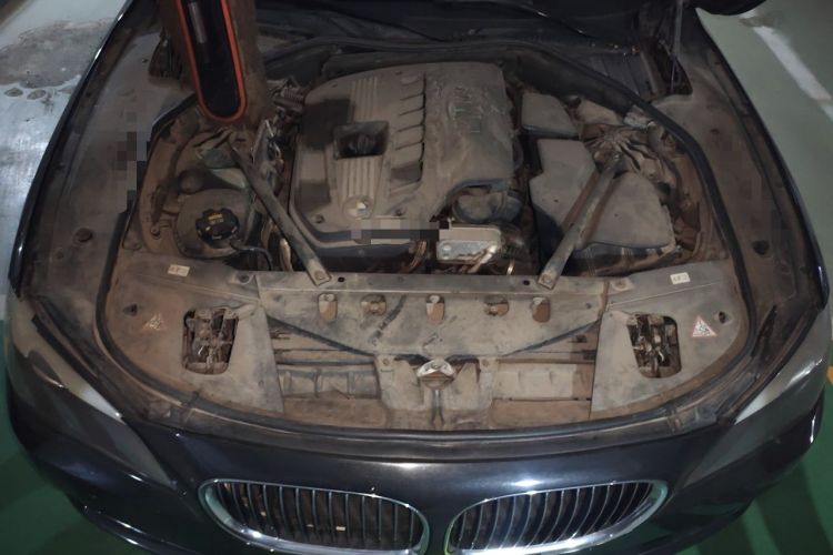Used BMW 7 Series 2009 730Li Leading Model Engine Bay