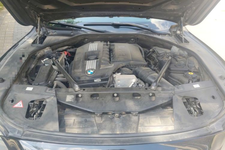Used BMW 7 Series 2009 740Li Luxury Edition Engine Bay
