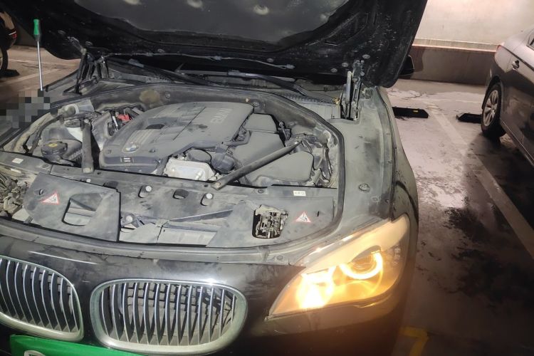 Used BMW 7 Series 2009 730Li Leading Model Engine Bay Left