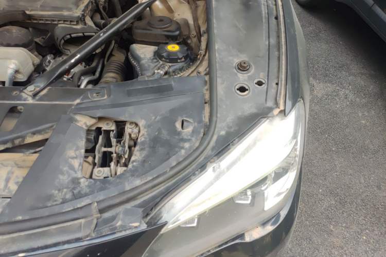 Used BMW 7 Series 2009 740Li Leading Model Engine Bay Left