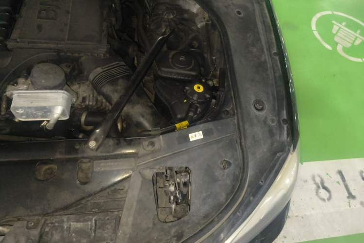 Used BMW 7 Series 2009 740Li Leading Model Engine Bay Left