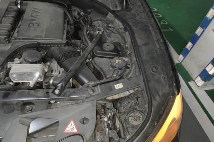 Used BMW 7 Series 2009 740Li Leading Model Engine Bay Left