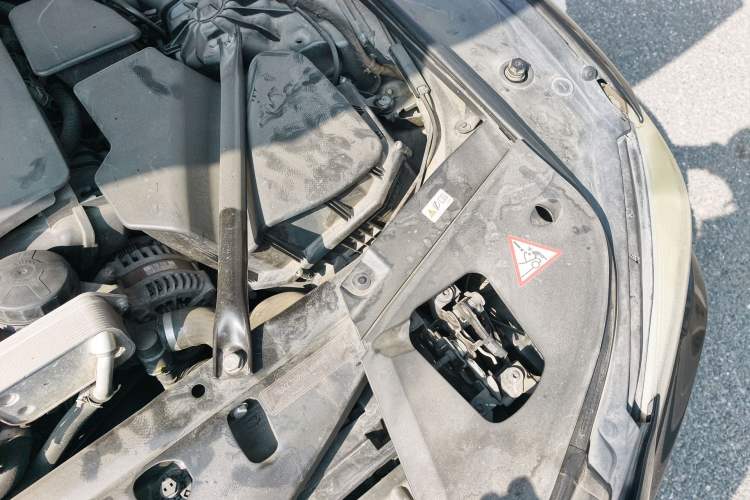 Used BMW 7 Series 2009 730Li Luxury Model Engine Bay Left