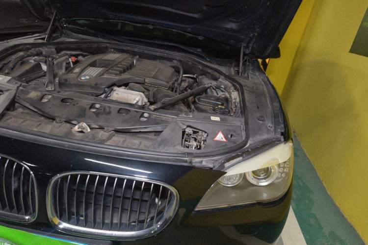 Used BMW 7 Series 2009 740Li Leading Model Engine Bay Left