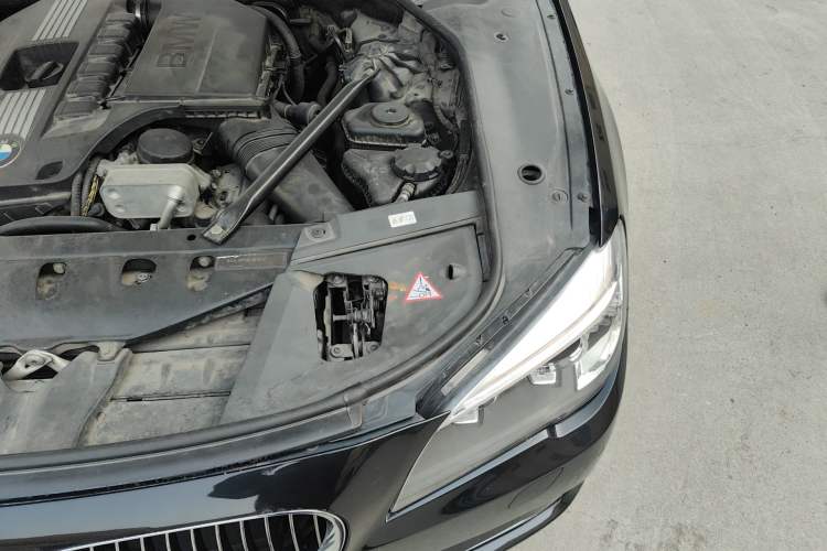 Used BMW 7 Series 2009 740Li Leading Model Engine Bay Left