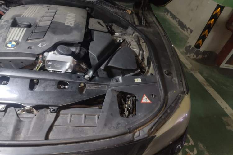 Used BMW 7 Series 2009 730Li Leading Model Engine Bay Left