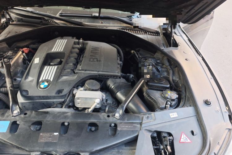 Used BMW 7 Series 2009 740Li Luxury Model Engine Bay Left