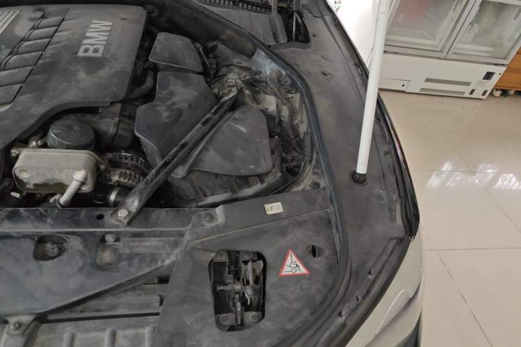 Used BMW 7 Series 2009 730Li Luxury Model Engine Bay Left