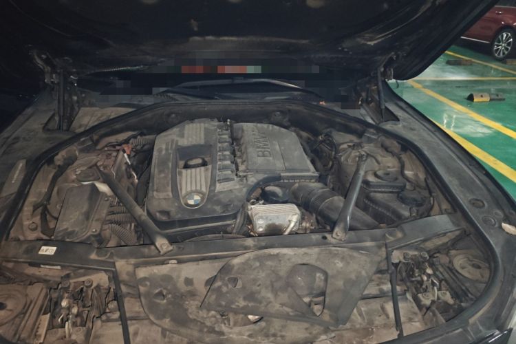 Used BMW 7 Series 2009 740Li Leading Model Engine Bay Left