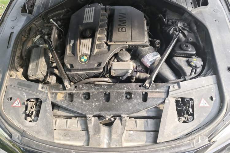 Used BMW 7 Series 2009 740Li Leading Model Engine Bay