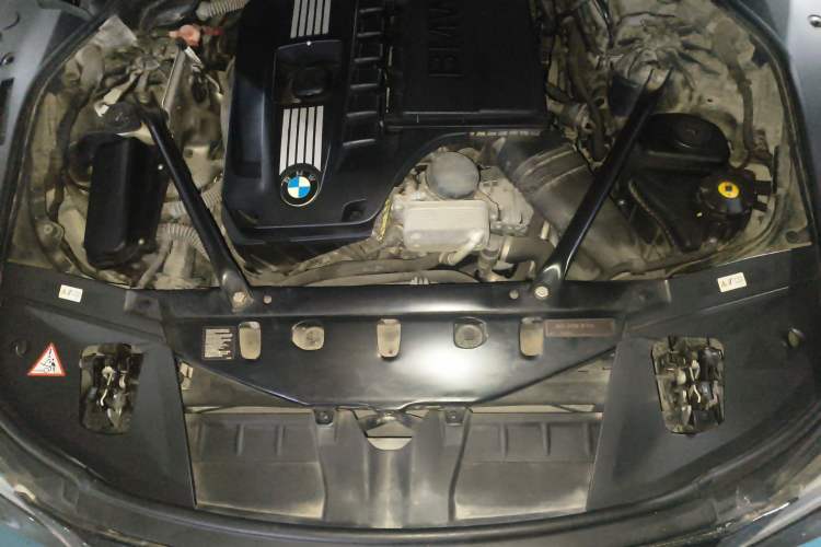 Used BMW 7 Series 2009 740Li Leading Model Engine Bay